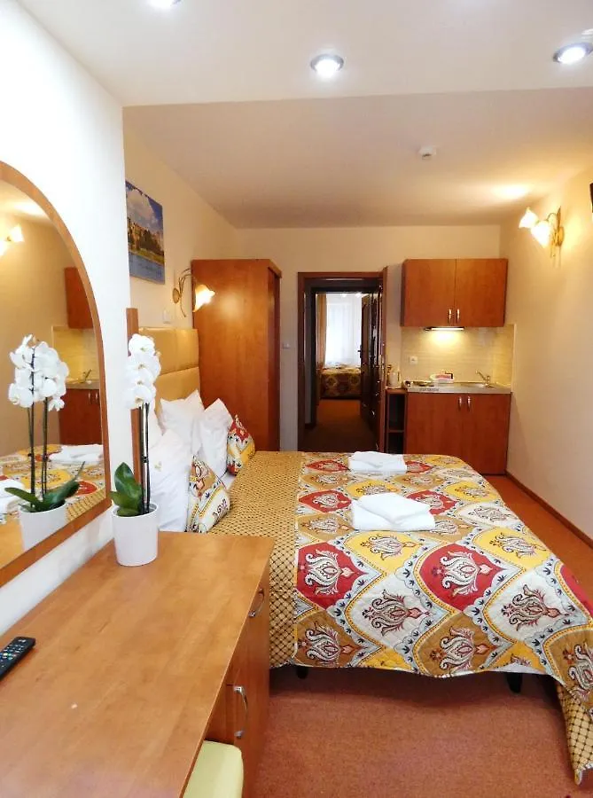 Aparthotel Adler Cracovia 3*,  Polonia
